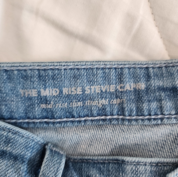 AG the Mid Rise Stevie Capri Slim Straight Distressed Size 28 - Picture 10 of 13